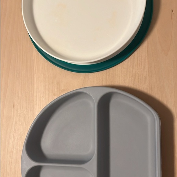Silicone baby plates/bowls - Picture 3 of 4